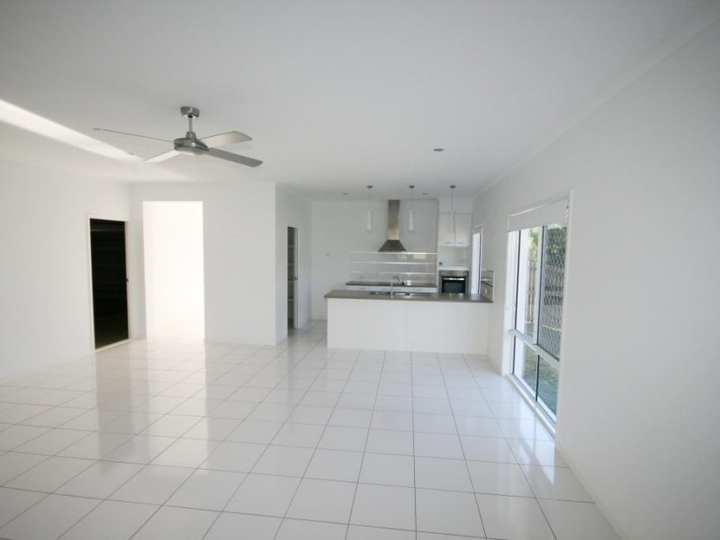 3 Presidential Avenue, Jones Hill QLD 4570