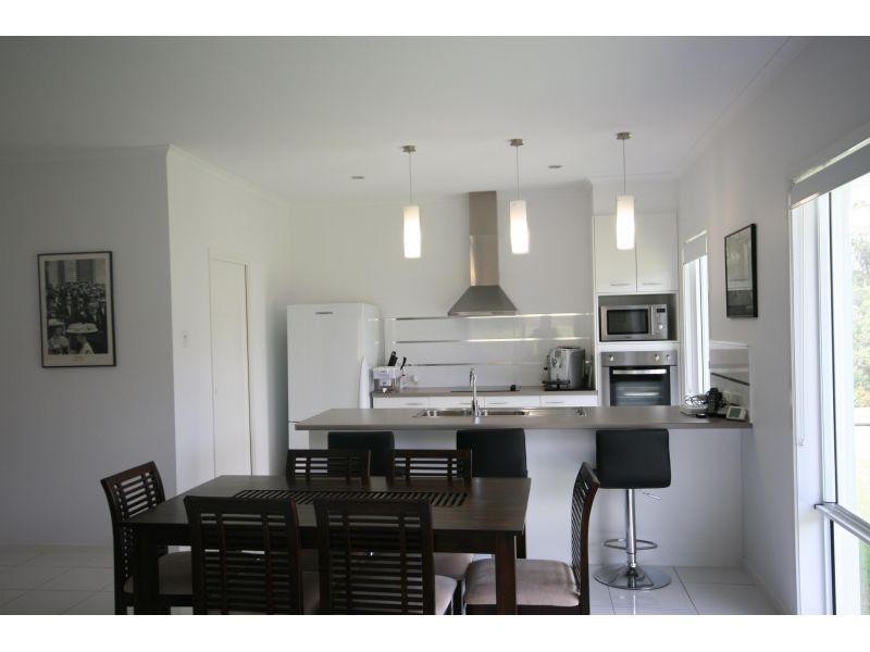 3 Presidential Avenue, Jones Hill QLD 4570