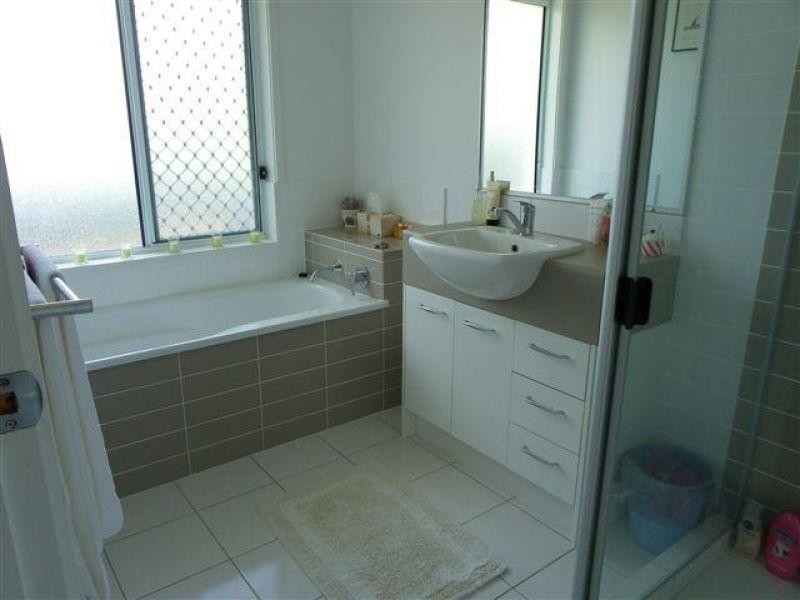 3 Presidential Avenue, Jones Hill QLD 4570