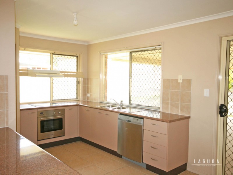 16 Decker Place, Southside QLD 4570