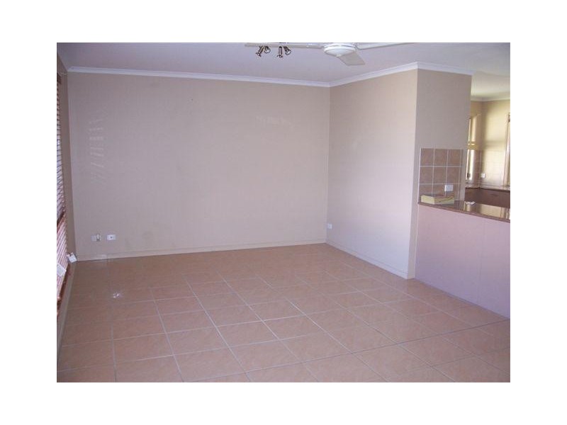 16 Decker Place, Southside QLD 4570