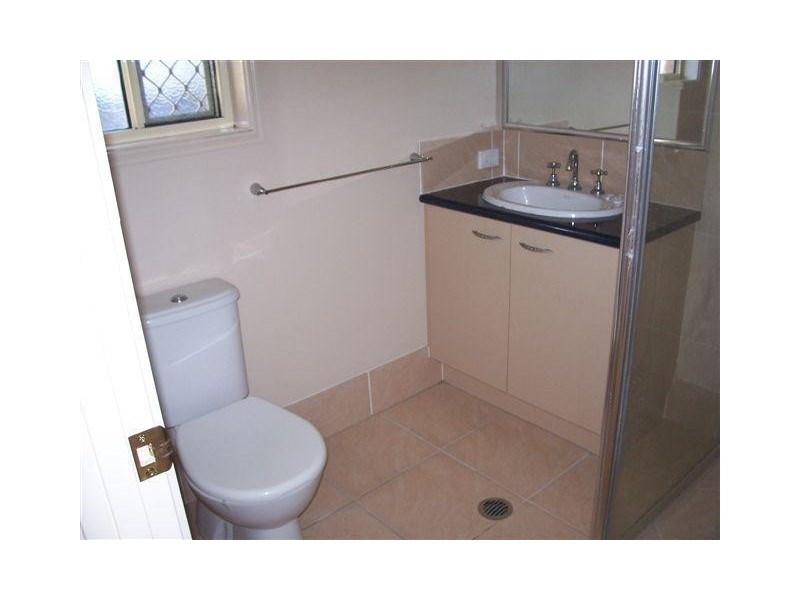 16 Decker Place, Southside QLD 4570