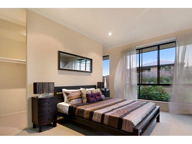 24 Premier Avenue, Jones Hill QLD 4570