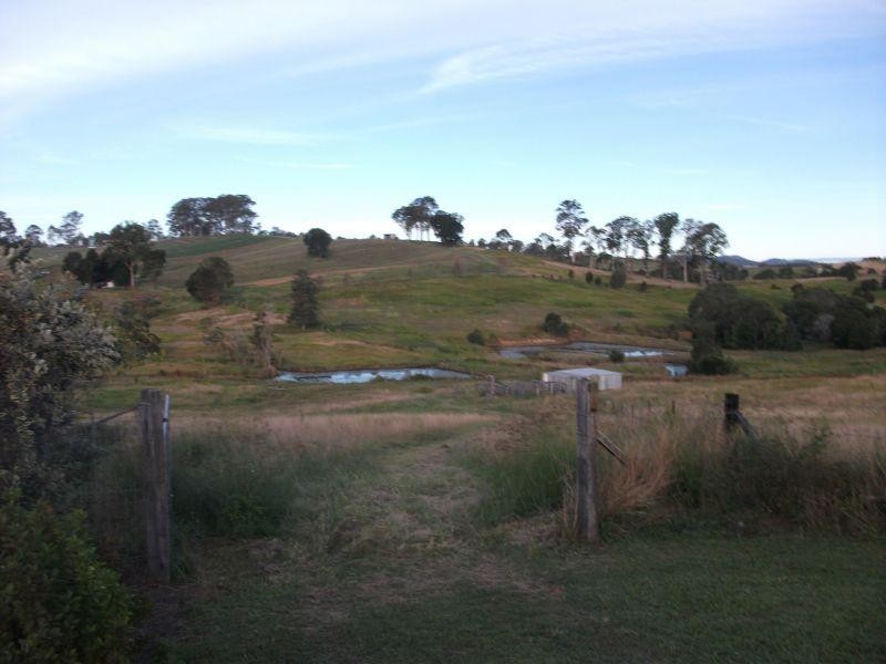 112 Hood Road, Veteran QLD 4570