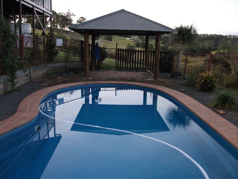 112 Hood Road, Veteran QLD 4570