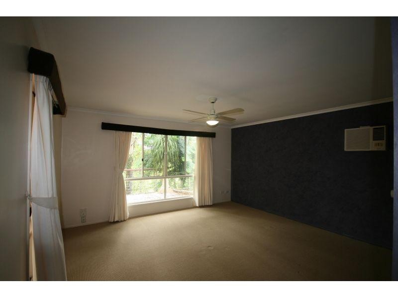 38 Old Veteran Road, Veteran QLD 4570