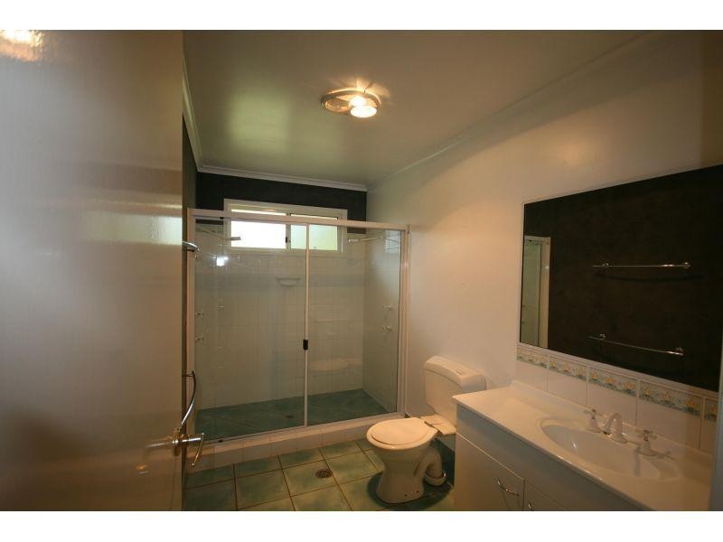 38 Old Veteran Road, Veteran QLD 4570