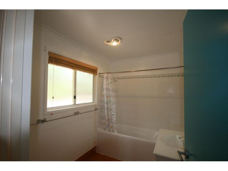 38 Old Veteran Road, Veteran QLD 4570