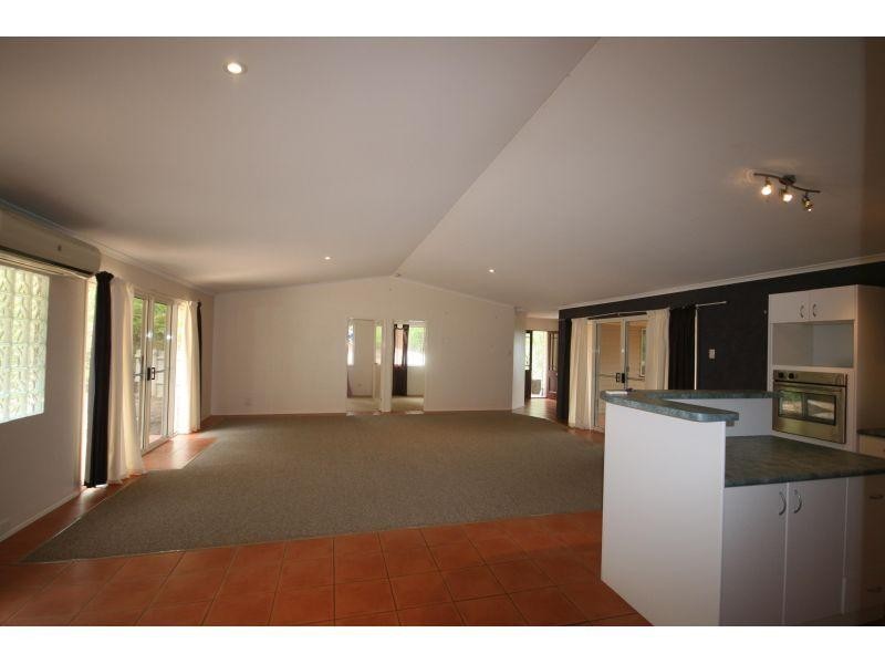 38 Old Veteran Road, Veteran QLD 4570