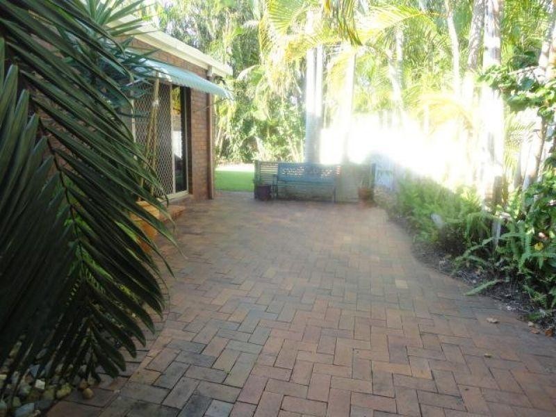 22 Dolphin Crescent, Noosaville QLD 4566