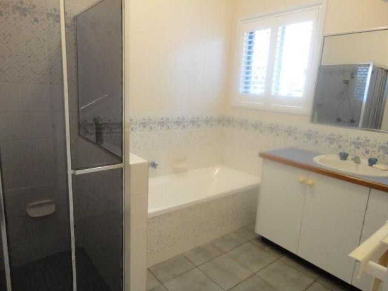 22 Dolphin Crescent, Noosaville QLD 4566