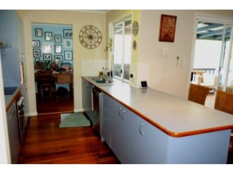 3 Southern Cross Parade, Sunrise Beach QLD 4567