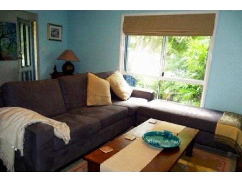3 Southern Cross Parade, Sunrise Beach QLD 4567