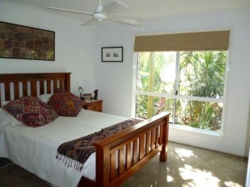 3 Southern Cross Parade, Sunrise Beach QLD 4567