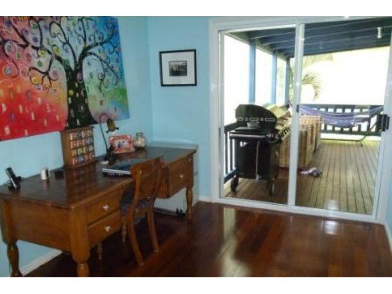 3 Southern Cross Parade, Sunrise Beach QLD 4567
