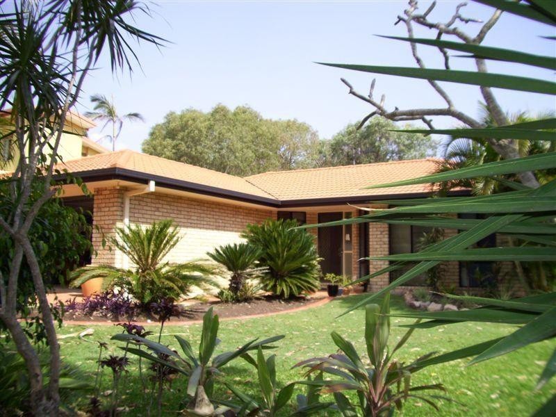 21 Dayspring Street, Sunrise Beach QLD 4567