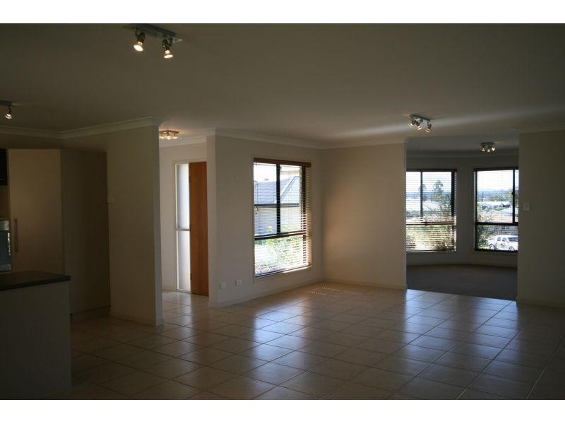 41 Gympie View Dr, Southside QLD 4570