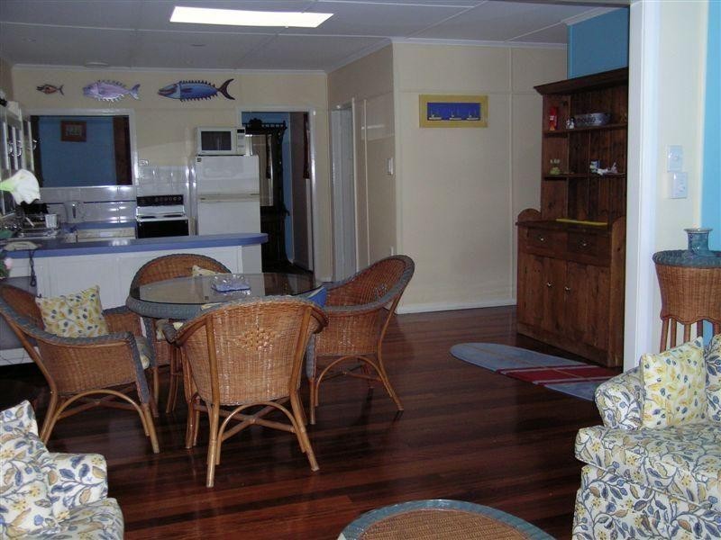 8 Edward Street, Noosaville QLD 4566