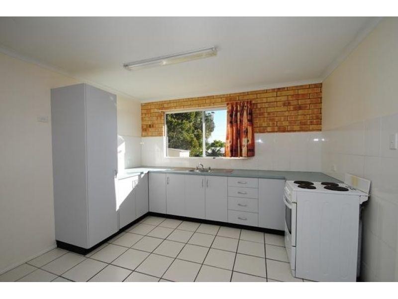 1/8 Furness Road, Southside QLD 4570