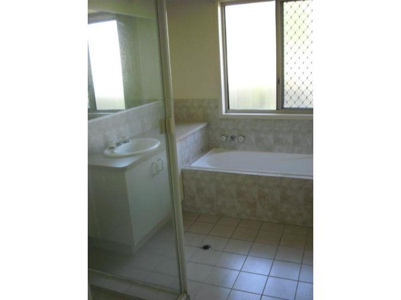 1/18 Bauhinia Cres, Marcoola QLD 4564