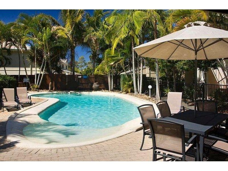 216/4 Lake Weyba Dr, Noosaville QLD 4566