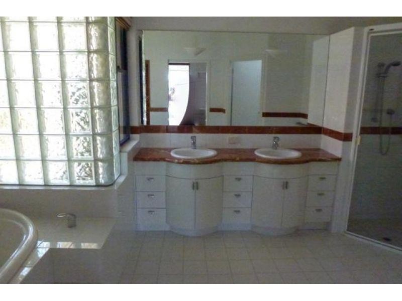 119 Shorehaven Drive, Noosaville QLD 4566