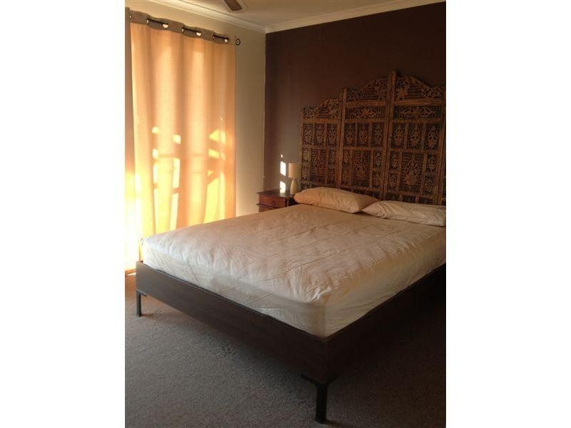 4/24 Lake Weyba Dr, Noosaville QLD 4566