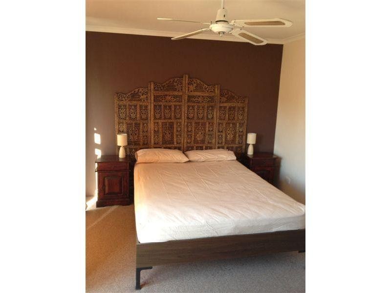 4/24 Lake Weyba Dr, Noosaville QLD 4566