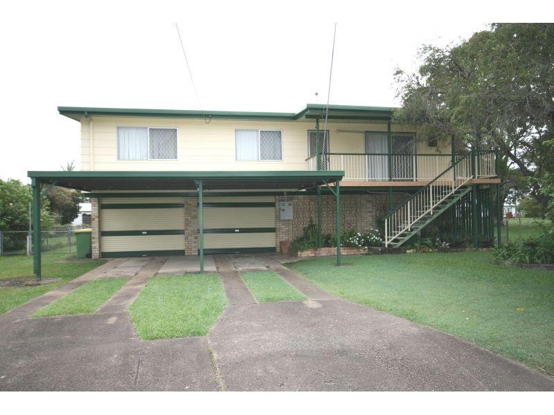 6 James Street, Southside QLD 4570
