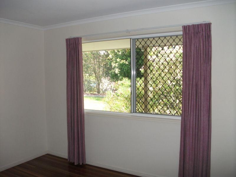 9 Bushland Drive, Southside QLD 4570