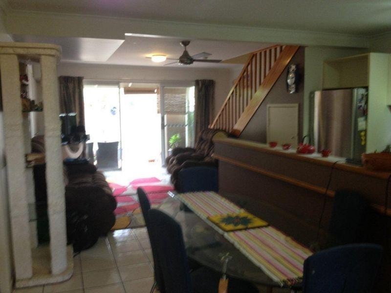 4/12 James St, Noosaville QLD 4566