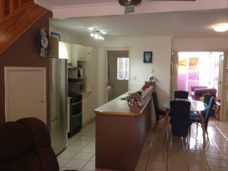 4/12 James St, Noosaville QLD 4566