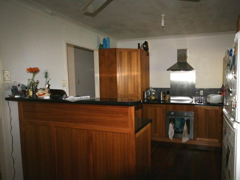 18 Barton Road, Victory Heights QLD 4570