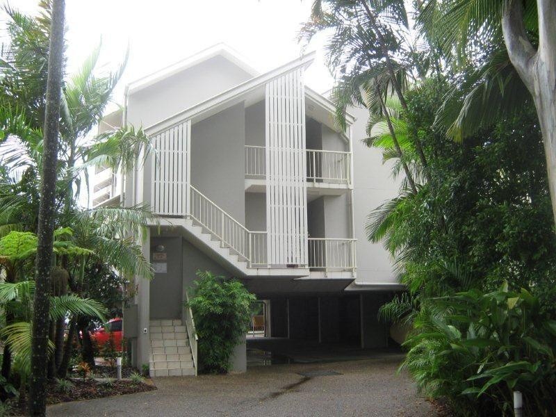 8/235 Gympie Terrace, Noosaville QLD 4566