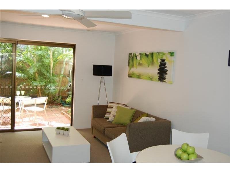 9/16 James St, Noosaville QLD 4566