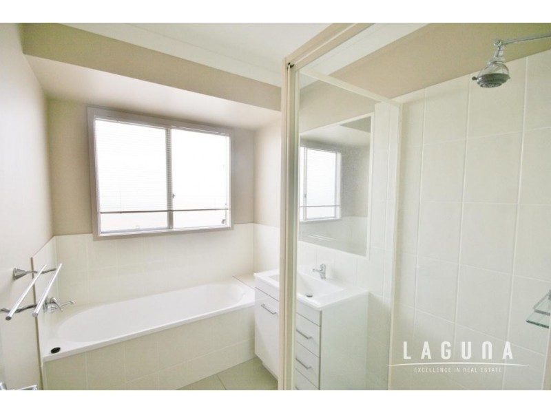 34 Woodland Dr, Southside QLD 4570