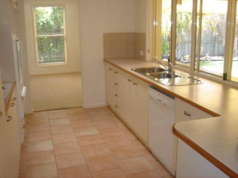 15 Aquamarine Cct, Noosaville QLD 4566