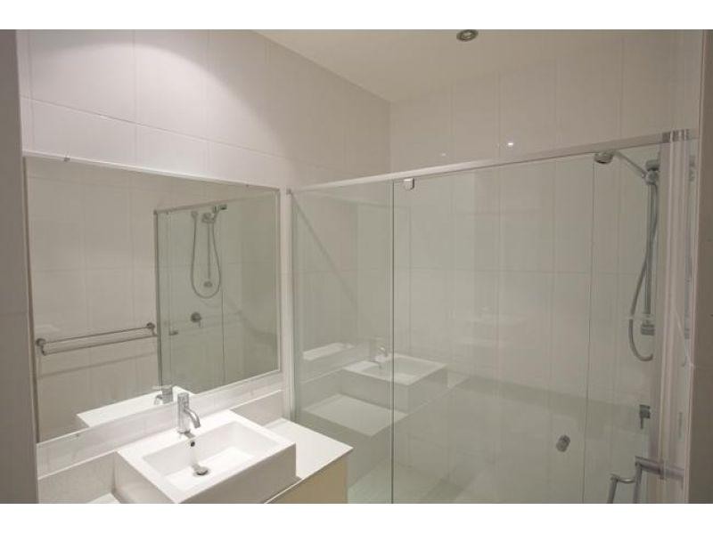 4/233 Weyba Rd, Noosaville QLD 4566