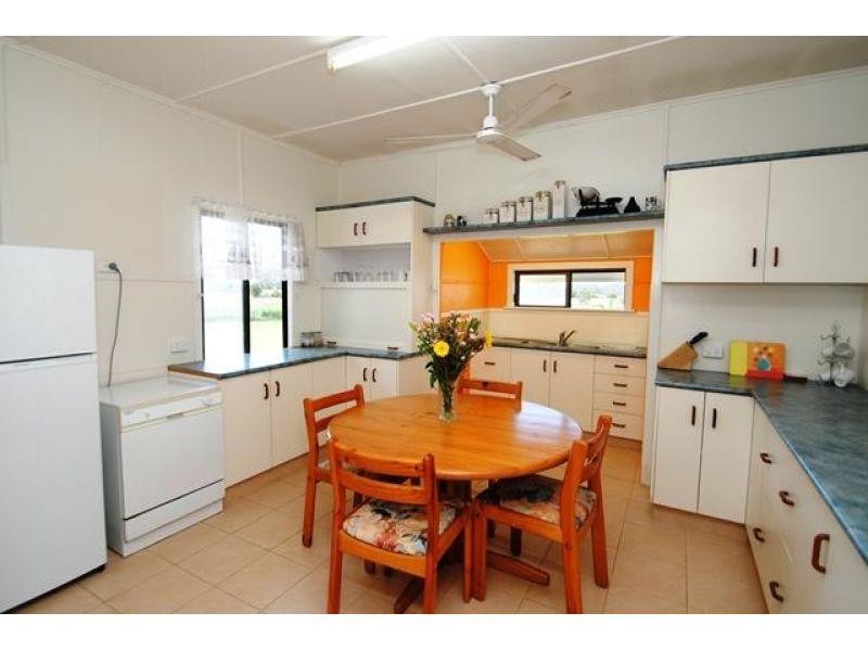 4 Mahaffey, Goomboorian QLD 4570