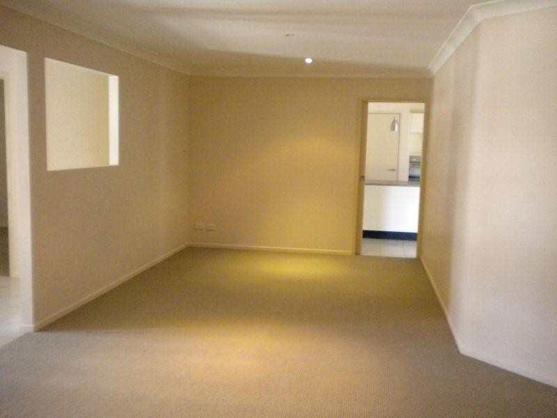 53 Hilltop Avenue, Southside QLD 4570