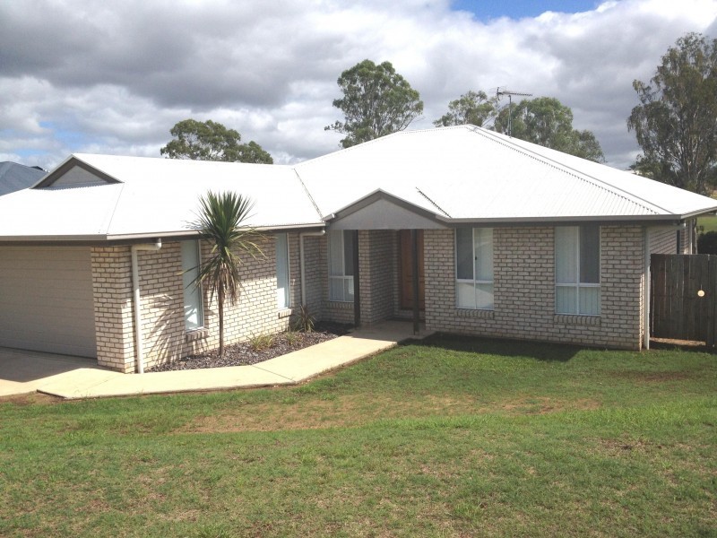 9 Chairmans Close, Jones Hill QLD 4570