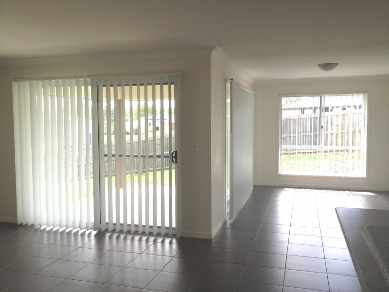 9 Chairmans Close, Jones Hill QLD 4570