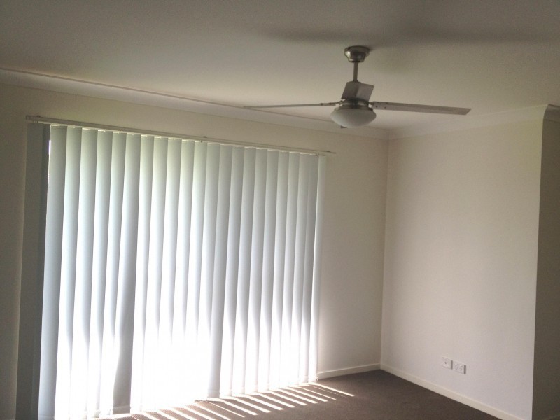 9 Chairmans Close, Jones Hill QLD 4570