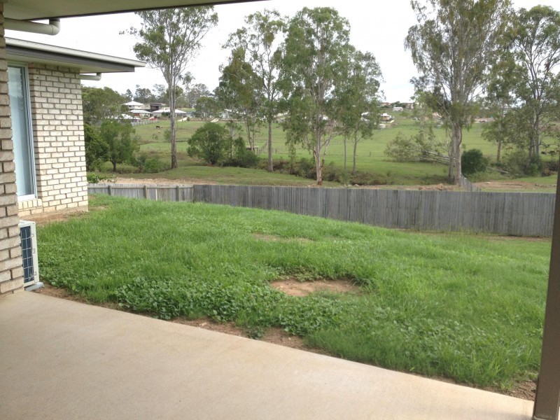 9 Chairmans Close, Jones Hill QLD 4570