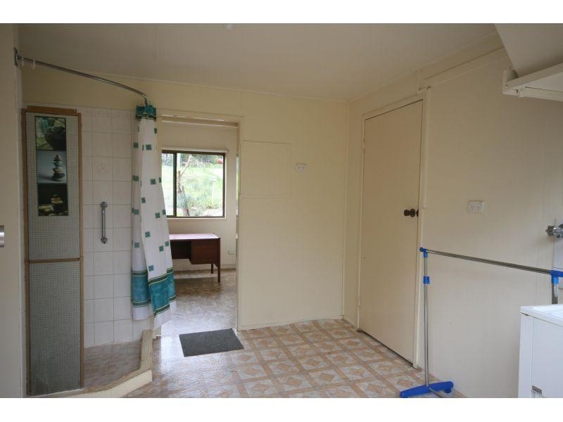 8 Carrington Ave, Gympie QLD 4570