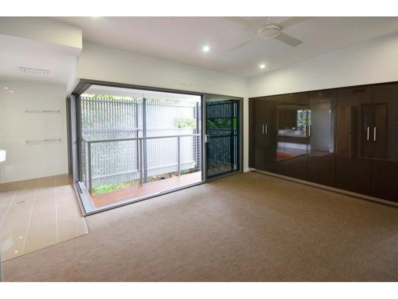 2/15 Ann, Noosaville QLD 4566