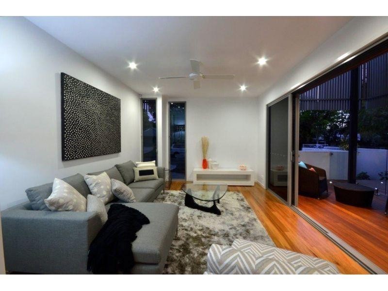 1/15 Ann, Noosaville QLD 4566