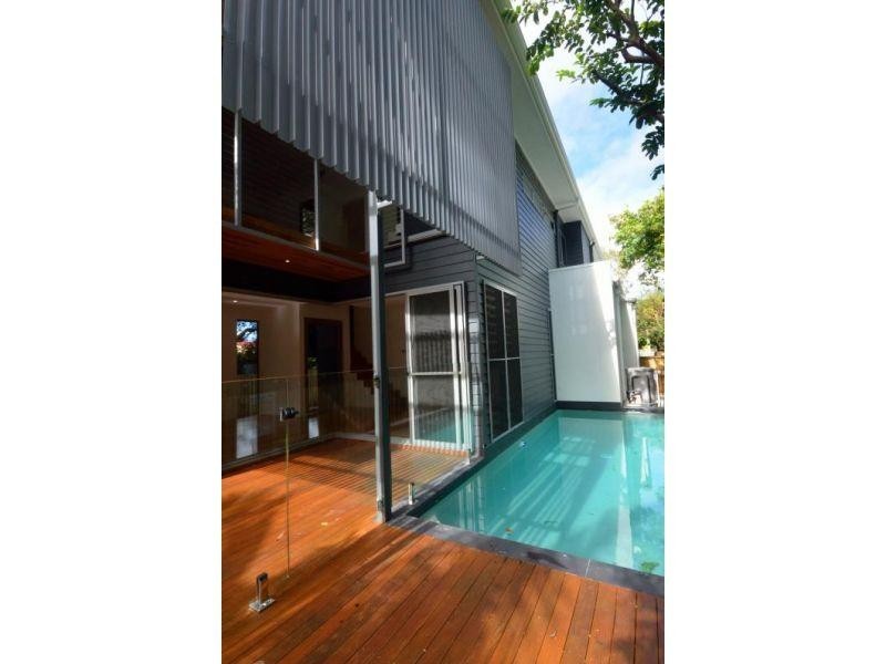 1/15 Ann, Noosaville QLD 4566