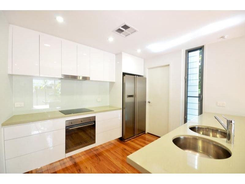 1/15 Ann, Noosaville QLD 4566