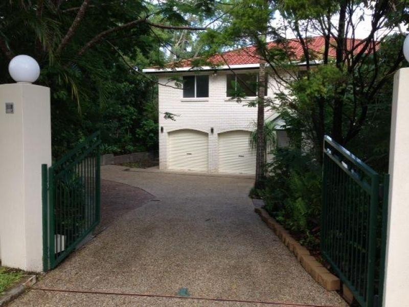 44 Goodchap St, Noosaville QLD 4566